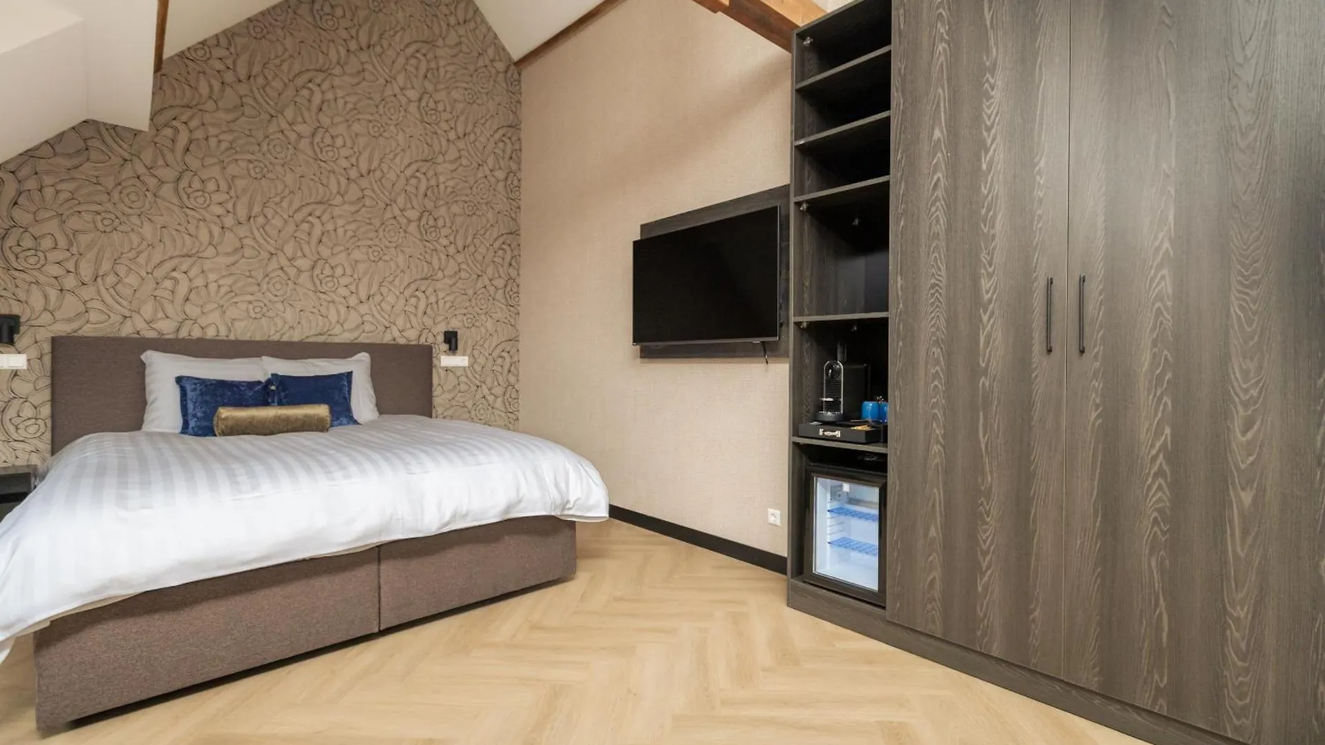****  Hotel Twenty-Three Amsterdam Airport Hoofddorp Nederland