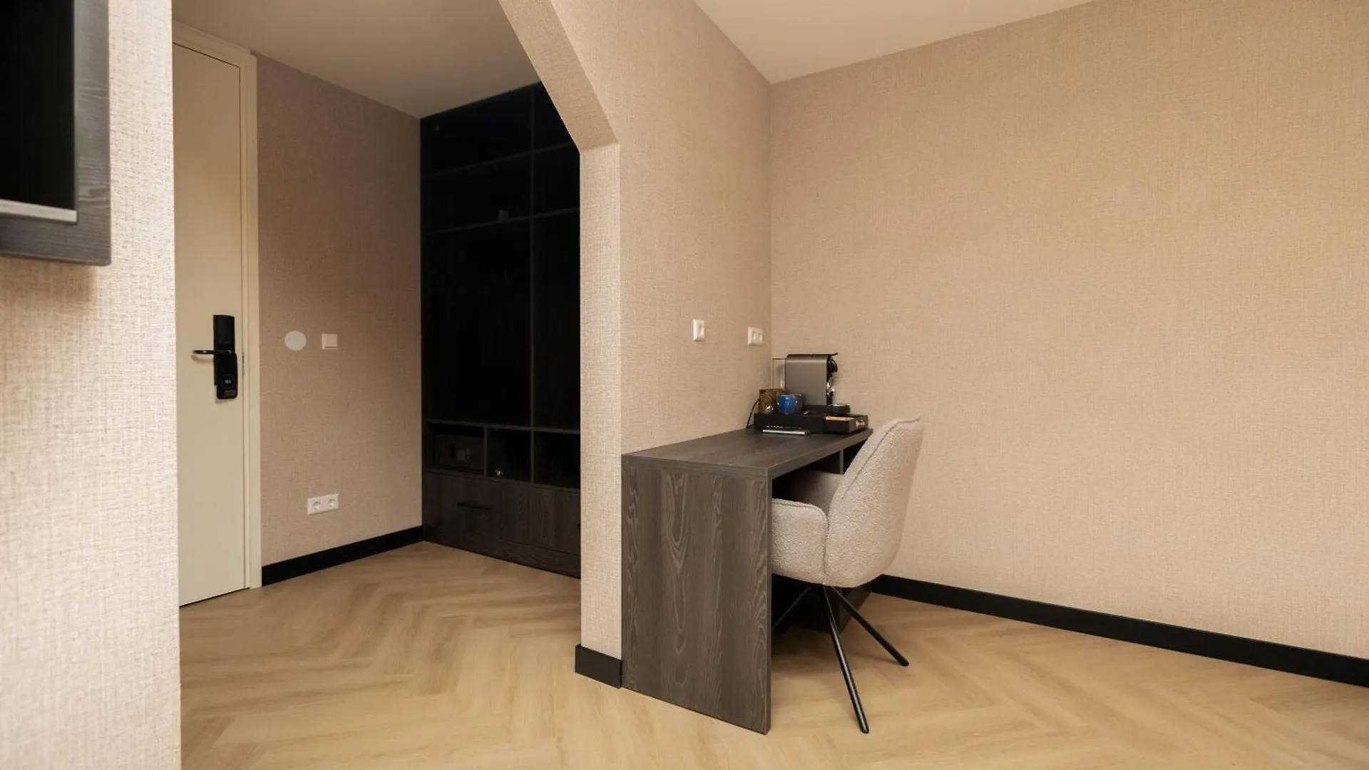 ****  Hotel Twenty-Three Amsterdam Airport Hoofddorp Nederland