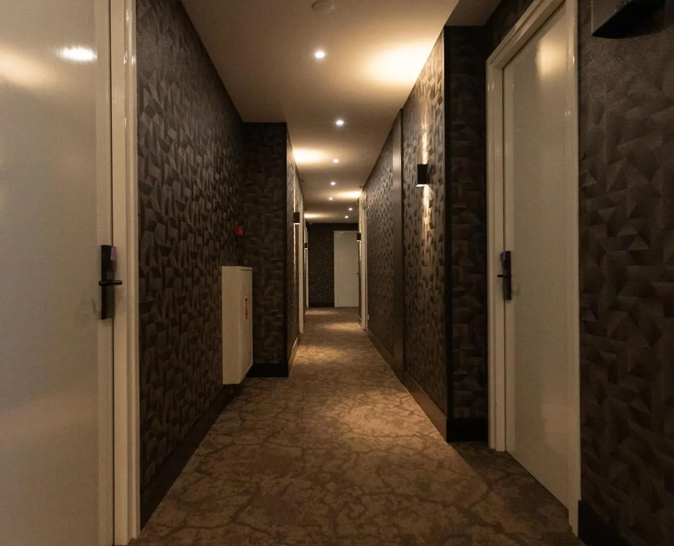 Hotel Twenty-Three Amsterdam Airport Hoofddorp 4*,  Nederland